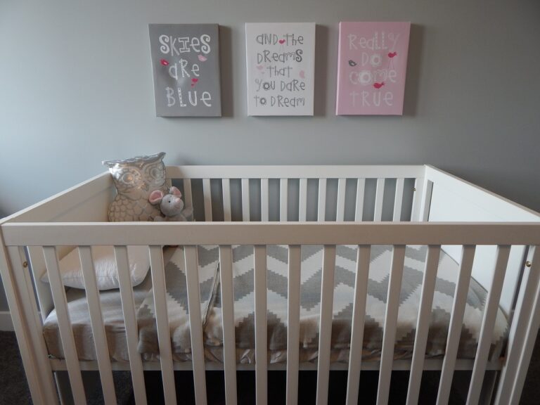 Contrôler la température de la chambre de votre bébé : guide pour les nouveaux parents